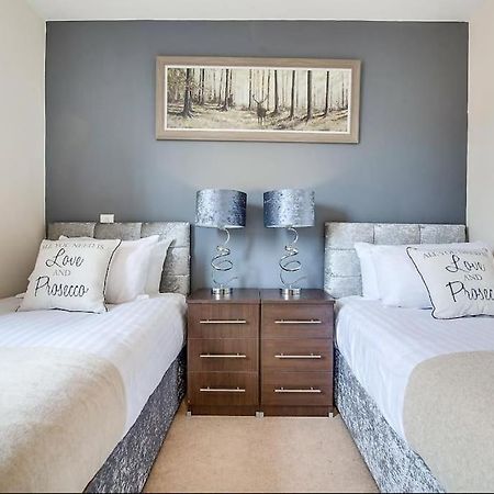 Centre Hub Apartment เบอร์มิงแฮม ภายนอก รูปภาพ