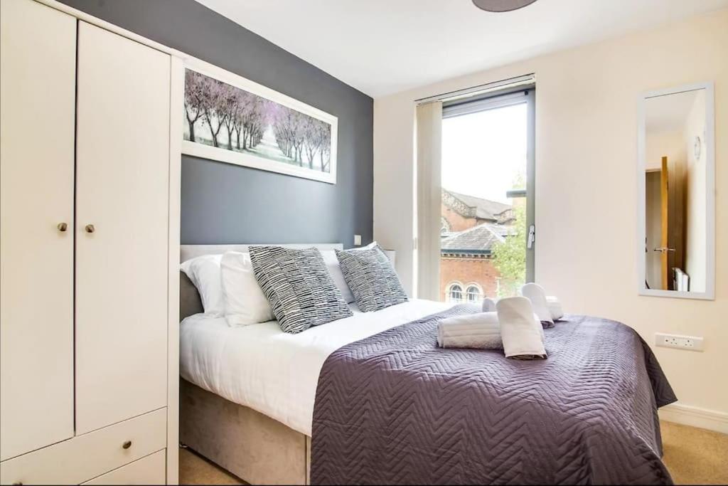 Centre Hub Apartment เบอร์มิงแฮม ภายนอก รูปภาพ